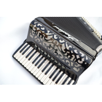 34 toetsen, 96 bassen